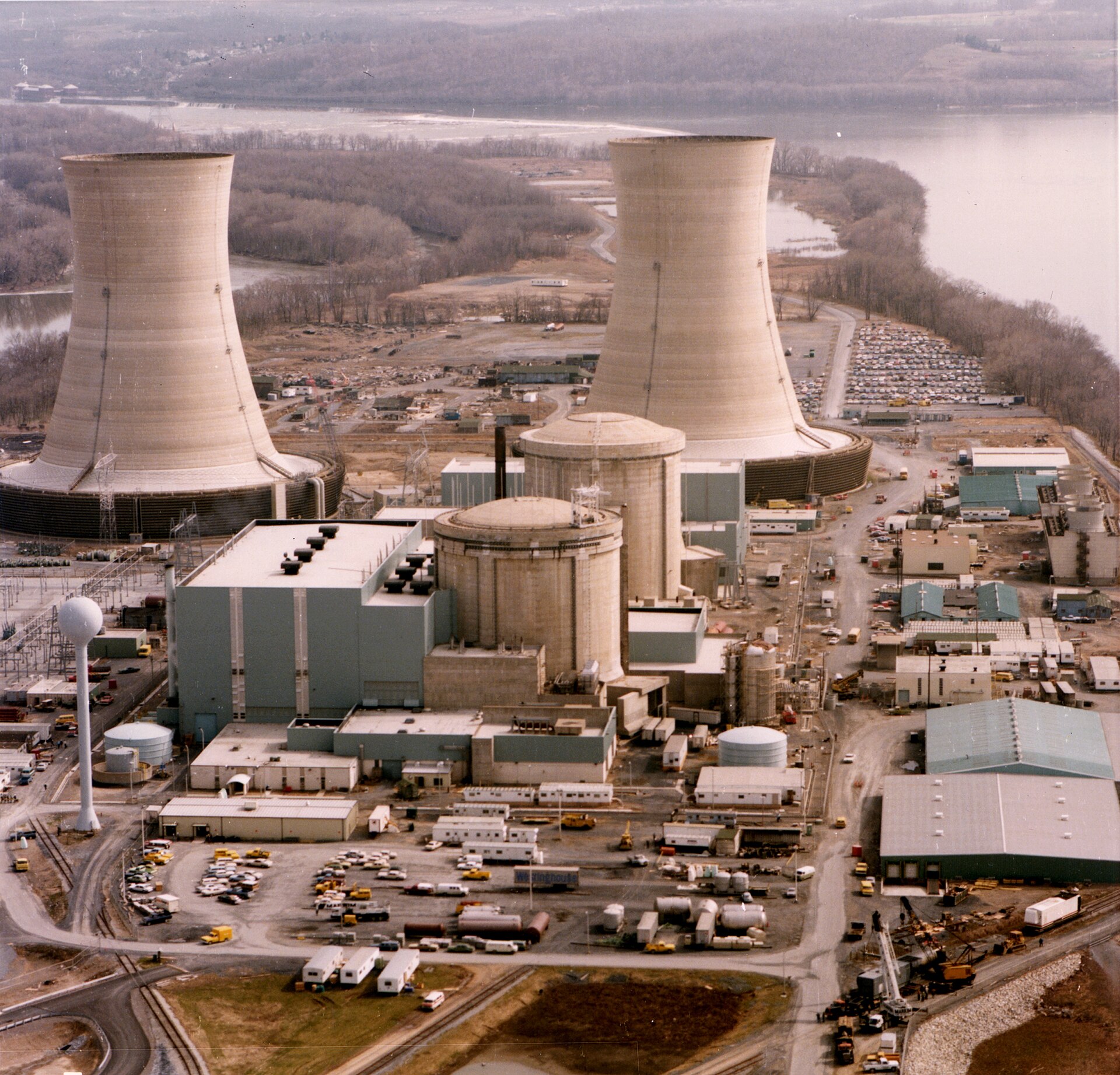 AI's Climate Paradox: Emissions vs. Efficiency Gains