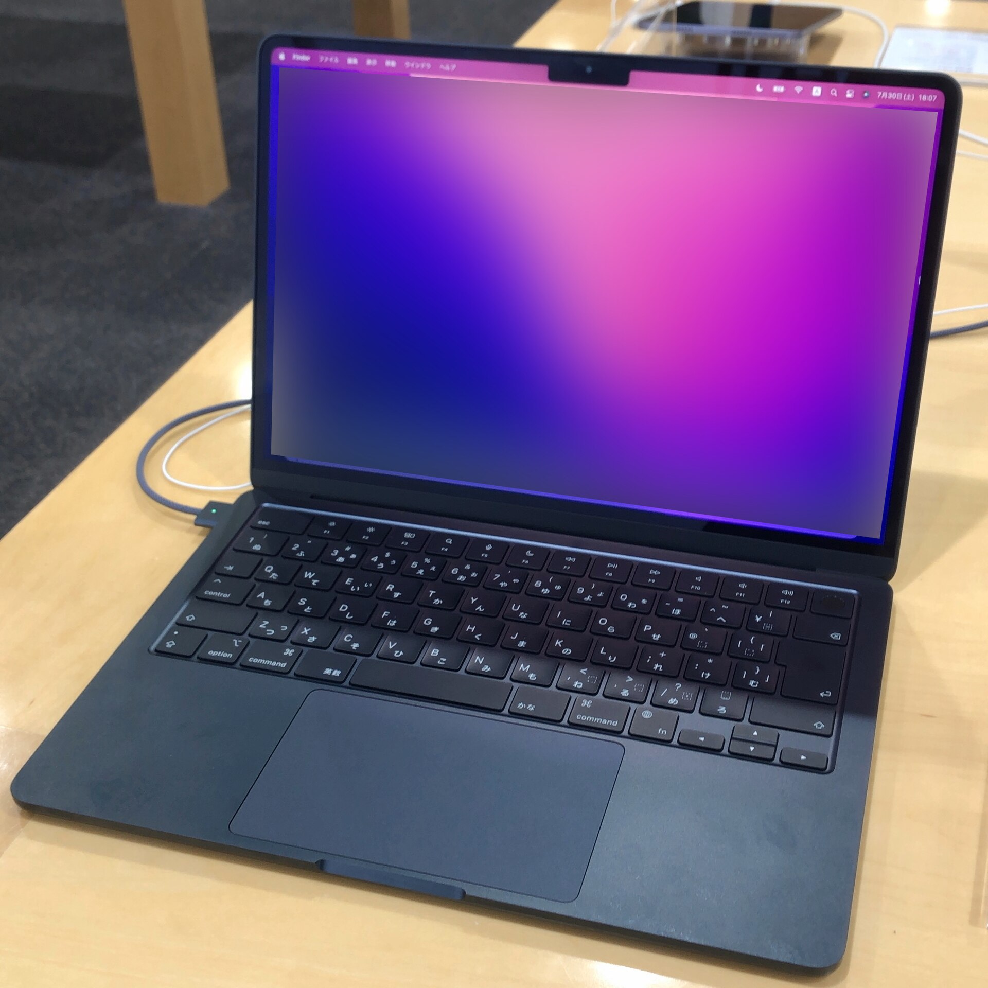 apple-introduces-m2-chipset-mac-laptops