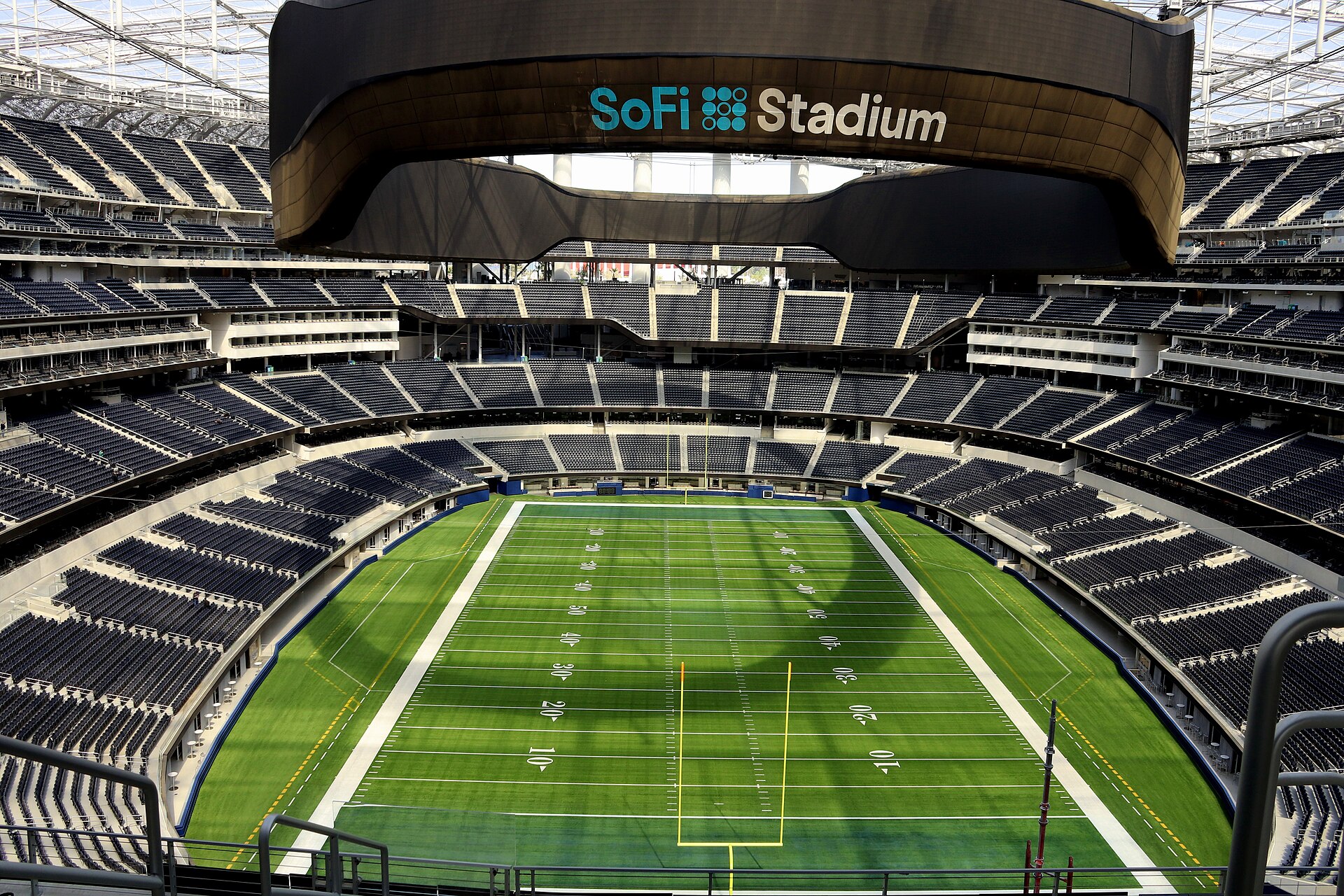 How Stadium Tech Actually Changes the Live Sports Experience