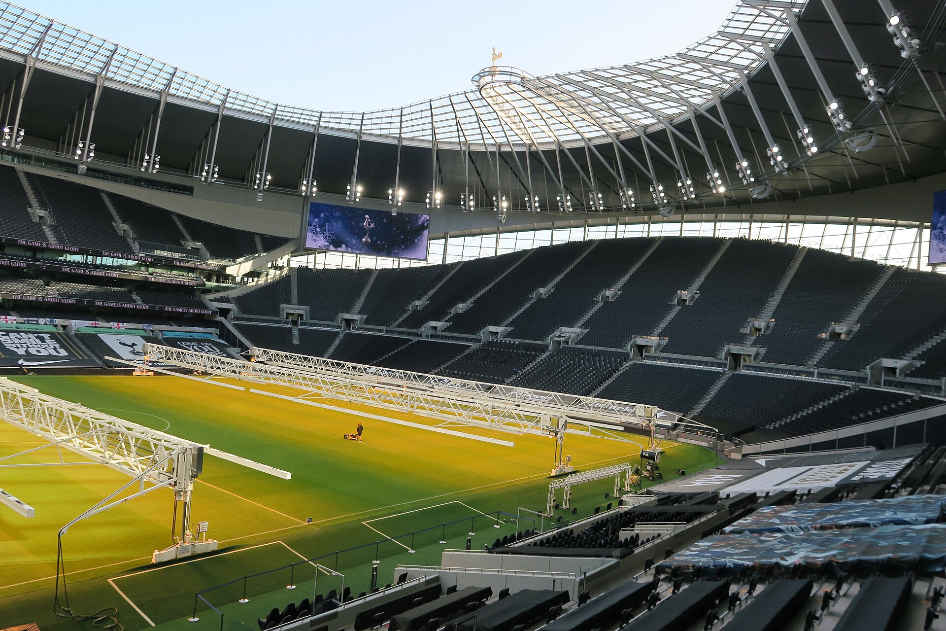 Tottenham's tech unifies retractable pitch and payments