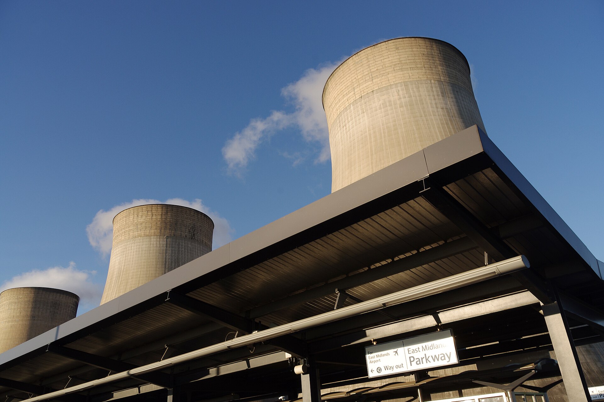 UK shuts last coal plant, Ratcliffe-on-Soar